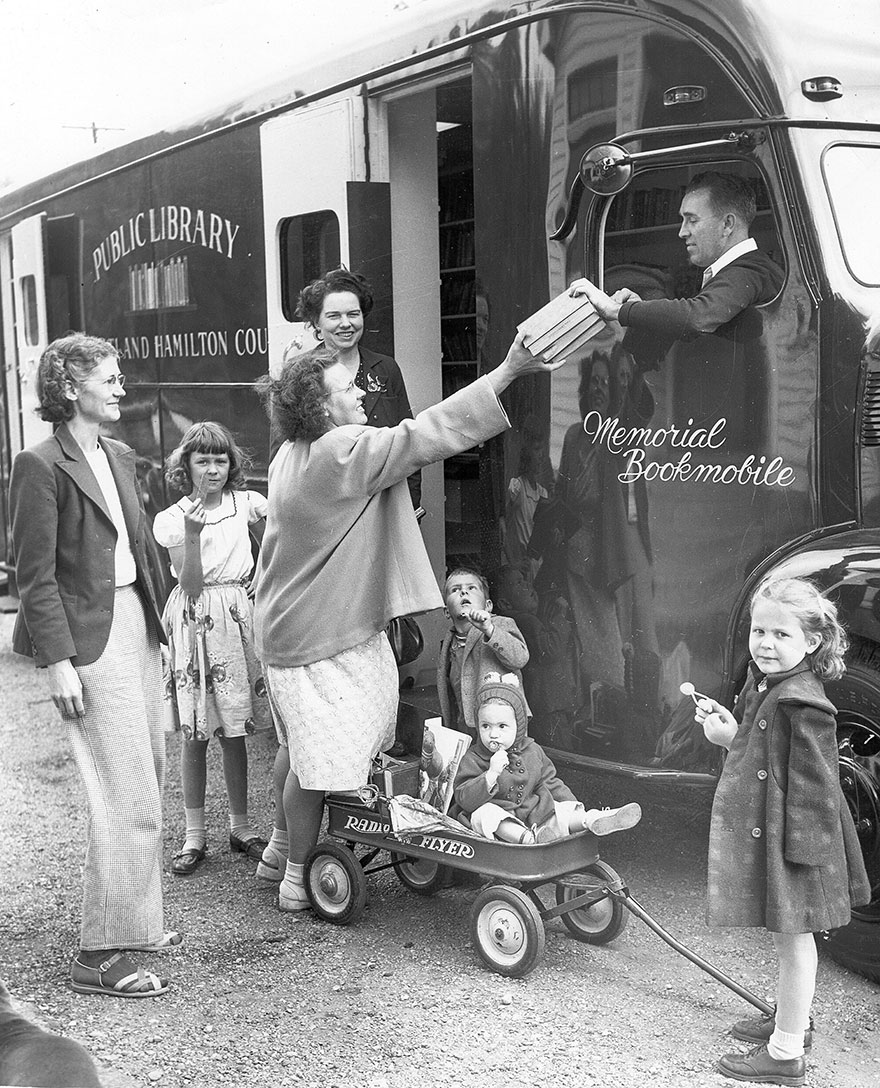 bookmobile-library-on-wheels-33-58982a778d906__880