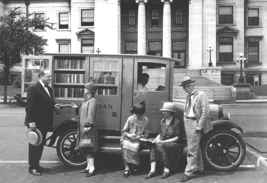 bookmobile-library-on-wheels-8-58982a49c9df5__880