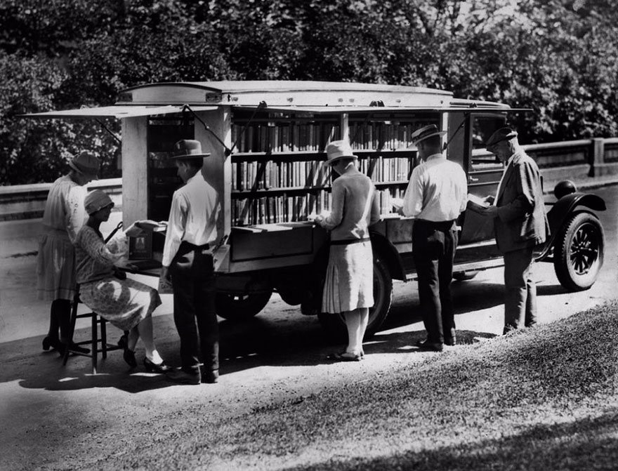 bookmobile-library-on-wheels-9-58982a4b690f6__880