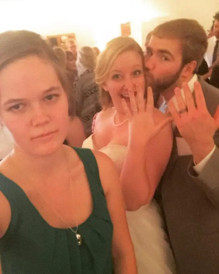 girl-single-third-wheel-extravaganza-5-58ae919dcead0__700