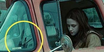 Zihinlerimizde Yer Eden Popüler Filmlerde Yapılmış 12 Absürt Çekim Hatası