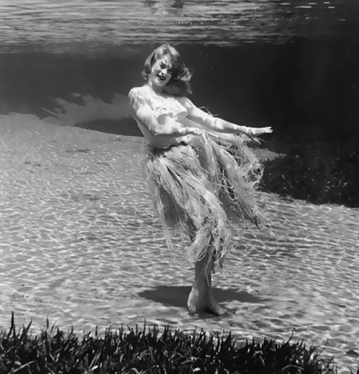 underwater-pinups-photography-1938-bruce-mozert-21-58932b4b5e1c6__700