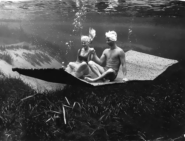 underwater-pinups-photography-1938-bruce-mozert-22-58932c3b846e8__700