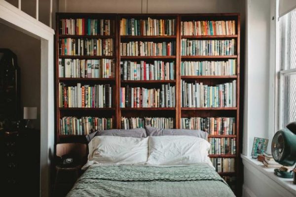 020 yatak odası kitaplık
