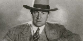 Türk Tiyatrosunun Mihenk Taşlarından Muhsin Ertuğrul