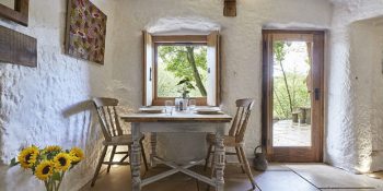 Stresten Uzak Bir Yaşam Hayali Kuran Adamın Kendisi İçin İnşa Ettiği Orta Dünya Evi