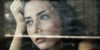 Duygusal Bir Kadınla Birlikte Olmak İçin 13 Mantıklı Neden