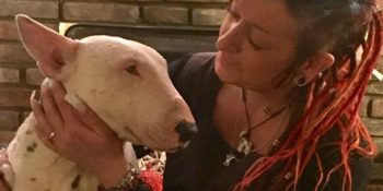 Gökova’da Dövüştürülen Zavallı Köpek Eric’e Yeni Bir Hayat Kazandıran Altın Kalpli Kadın