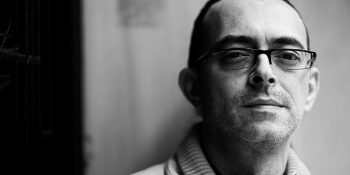 Ayrı Yazılan Her Şeyden Birkaç Parça: Küçük İskender