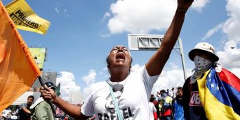 Tek Adamla Yönetilen Venezuela’yı İntihara Sürükleyen 18 Adım