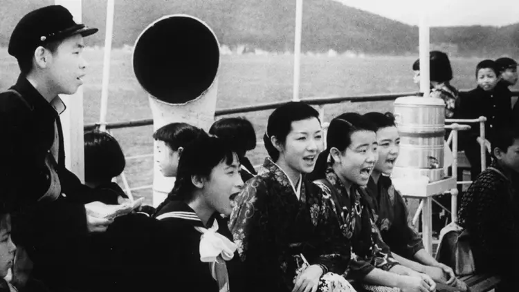 Twenty-Four-Eyes-1954