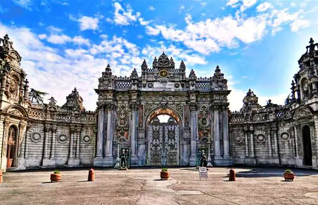 dolmabahce-sarayi