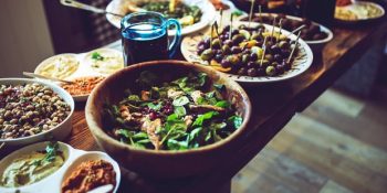 İstediğiniz Kadar Yeseniz Bile Size Kilo Olarak Dönmeyecek 13 Masum Yiyecek