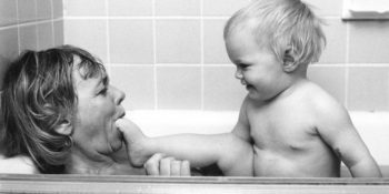 Anneliğin Son 50 Yıldır Hiç Değişmediğini Kanıtlayan 27 Fotoğraf