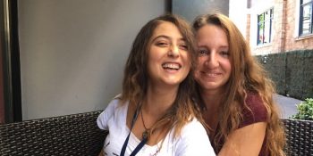 Birbirlerinin Gözü ve Ayağı Olan Can Dostlar Gaye ve Çiğdem’in İlham Veren Hikayeleri