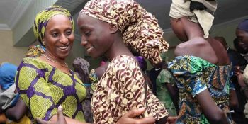 Eğitim Düşmanı Boko Haram’ın Kaçırdığı ve 2 Yıl Sonra Serbest Bıraktığı 82 Genç Kız