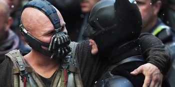 Sevdiğimiz Film ve Dizilerden 21 Eğlenceli Kamera Arkası Görüntüsü