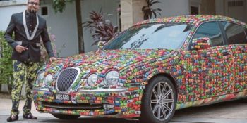Otomobilini 4.600 Renkli Oyuncak Arabayla Kaplayan Çılgın İş Adamı