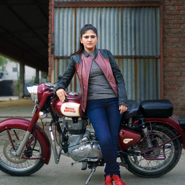 first-indian-biker-women-roshni-sharma-201702-1486987410