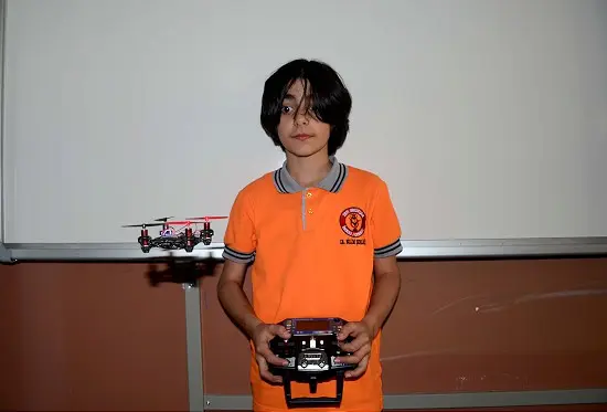 Ortaokul öğrencisinden "bomba bulan casus drone"