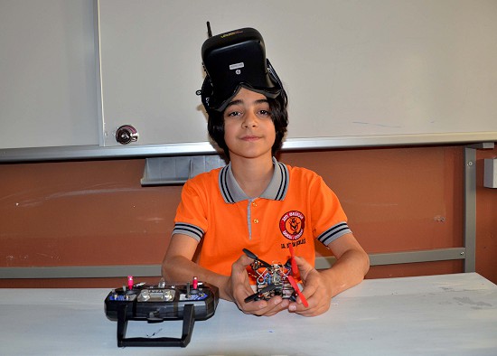 Ortaokul öğrencisinden "bomba bulan casus drone"