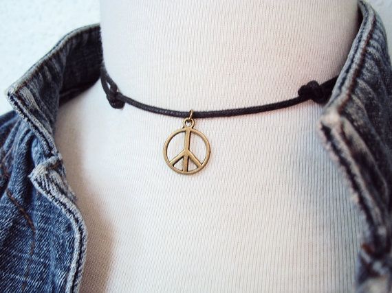 peace-sign-necklace