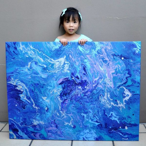 5-year-old-has-donated-over-750-to-charity-by-painting-galaxies-593fcf27a2482_