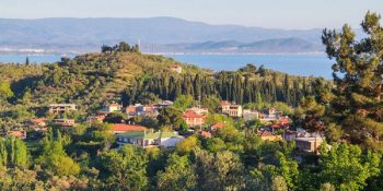 Şehrin Kalabalığından Kaçıp Huzur Bulacağınız Bir Edremit Köyü: Çamlıbel