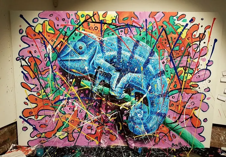 Final-Art-Truc-Troc-Bozar-Brussels-Ben-Heine-Art-Flesh-and-Acrylic-Live-Performance-Chameleon-2017-3-24-5936c986c282e__880