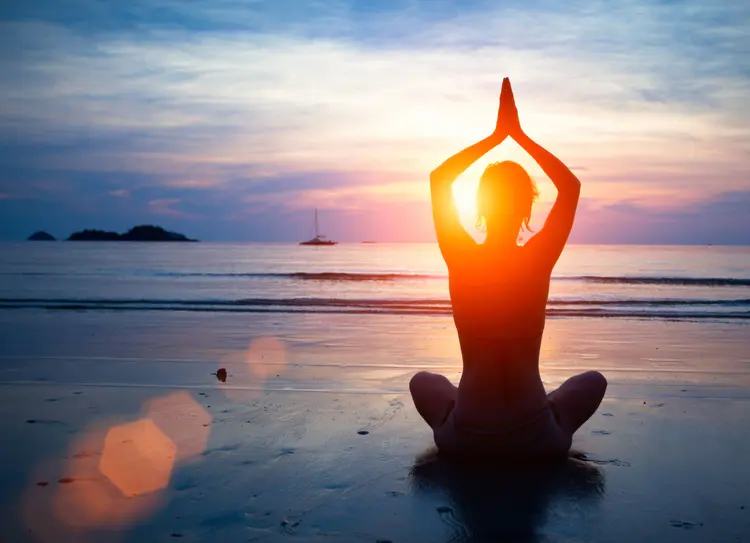 beach-yoga1