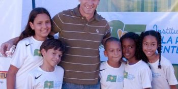 Brezilya’da Polisin Giremediği Mahalledeki Çocukların Kaderini Değiştiren Futbol Okulu