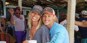 Nişanlı Çiftin Fotoğrafına Yanlışlıkla Giren Adam Yerine Yapılmış 22 Eğlenceli Monte