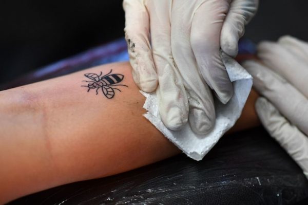 gallery-1496754362-manchester-bee-tattoo