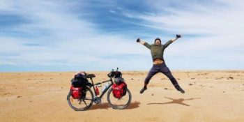 İnsanların En Büyük Hayalini Öğrenmek İçin Bisikletiyle Tüm Afrika’yı Dolaşan Gezgin