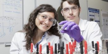 Telefonunuzu Şarj Etmenize Yarayacak Muazzam Buluş: İdrar Enerjisi