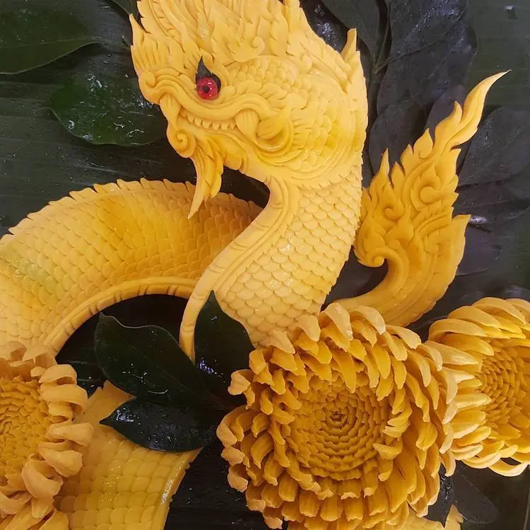narong-thai-soap-carving-4