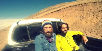 Kitap Geliriyle Afrika’da İnsanların Hayalini Gerçekleştiren İki Arkadaşın Hikayesi