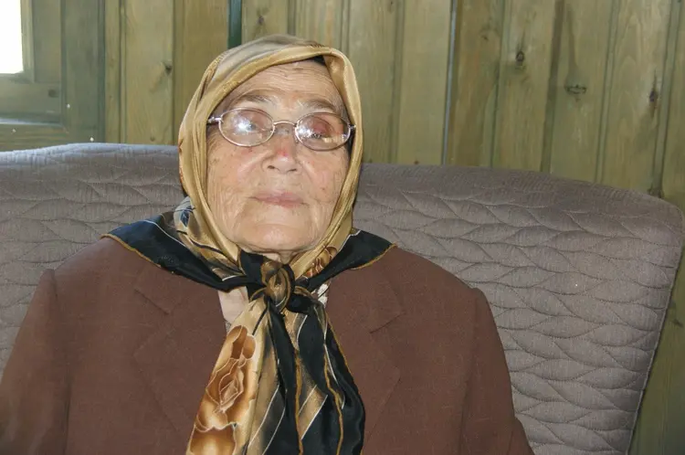 89 yaşındaki Şükriye Nine'den İmza Günü