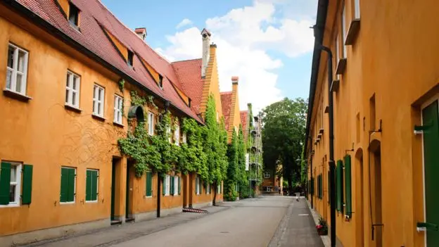 _96921357_fuggerei
