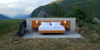 Dört Duvarı ve Tavanı Olmamasına Rağmen Geceliği 750 TL Olan Bol Yıldızlı İlginç Otel