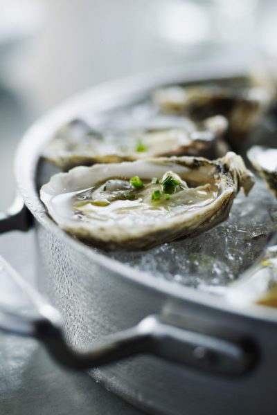 gallery-1498163916-oysters