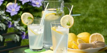 Sıcaklardan Bunalan Dünya İnsanının Yazın Vazgeçemediği 6 Serinleme Yöntemi