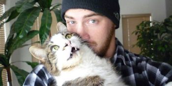 Selfie Düşmanı Kedilerin Objektiflere Yansıyan 18 Miyavsal Hali