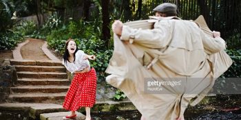 Paylaştığı Stock Fotoğraflarla ‘Aga Bu Nedir?’ Dedirten Twitter Hesabından 17 Beyin Yakan Görsel