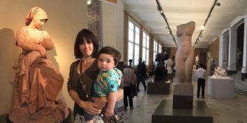 Müzede Çocuğunu Emzirirken Uyarılan Annenin Yetkililere Verdiği Harika Cevap