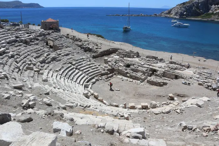 2-knidos-antik-tiyatrosu