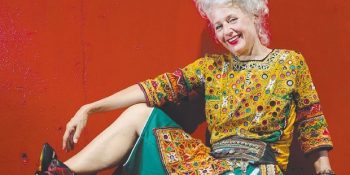 60 Yaşında Instagram’da Ünlenerek Kazara Moda İkonuna Dönüşen Cool Kadın
