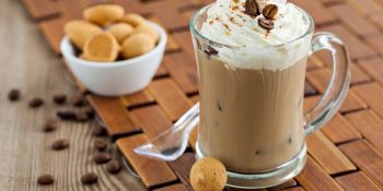 Sıcaklardan Bunalanlara Evde Yapılabilecek 9 Ferahlatan Soğuk Kahve Tarifi