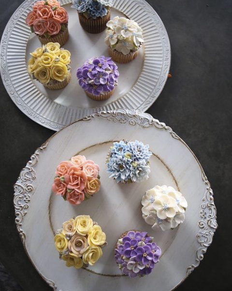 buttercream-flower-cake-atelier-soo-korea-51-598aadf5c0525__700