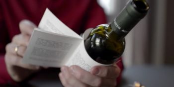 Ne Edebiyattan Ne Şaraptan Vazgeçebilenler İçin Enfes Tasarım: Kitap ve Şarap